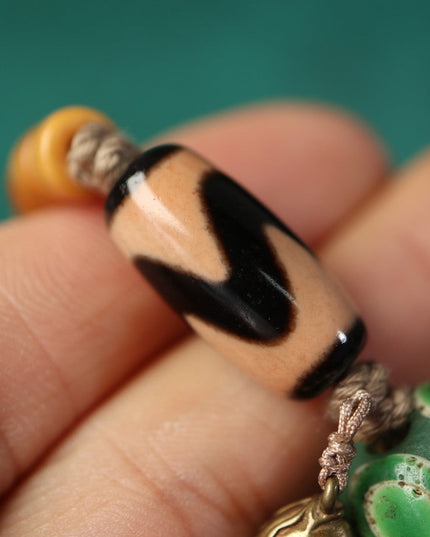 【Unique Item】Powerful tiger tooth, prayer Dzi beads bracelet