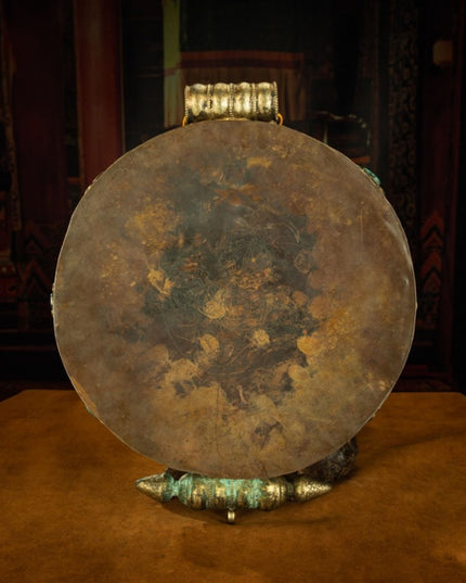 Qing Dynasty Tibetan Antique Gau Box Shakyamuni Buddha Repoussé and Gilt Gyirong Lakang Monastery