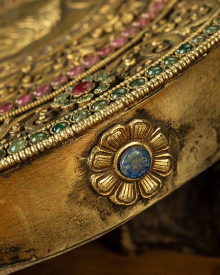 Qing Dynasty Tibetan Antique Gau Box Shakyamuni Buddha Repoussé and Gilt Gyirong Lakang Monastery