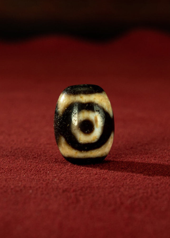 Daro Tiger Tooth Three Eyes Old Dzi Beads Tibetan Millennium Dzi Beads