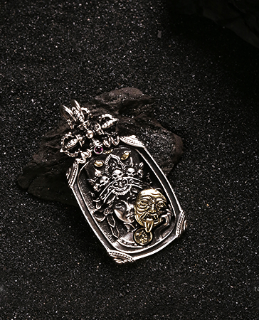 Sterling silver Past and Present Zakirum Antique Pendant