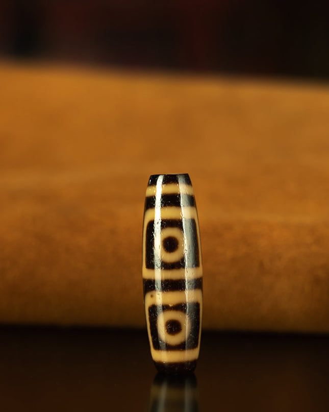 Extremely Rare Tibetan Millennium Top Quality Pure Four-Eyed Dzi Bead