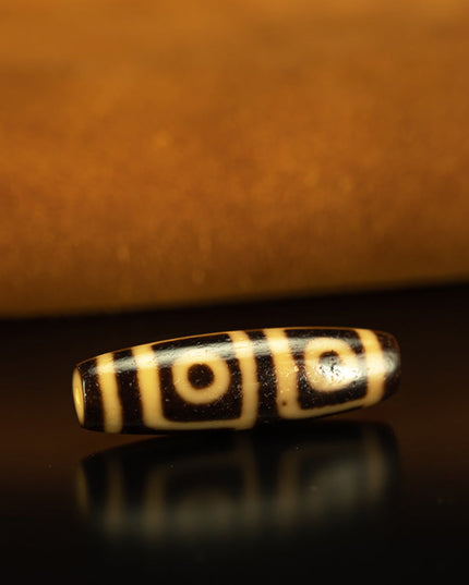 Extremely Rare Tibetan Millennium Top Quality Pure Four-Eyed Dzi Bead