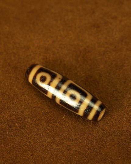 Extremely Rare Tibetan Millennium Top Quality Pure Four-Eyed Dzi Bead
