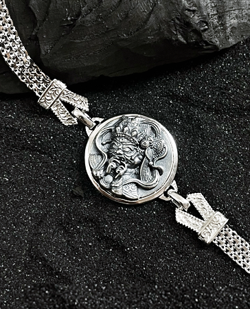 Himalayan female goddess of wealth Zakirum bracelet for prosperity