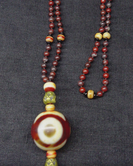【Unique Item】 Aka(Tulku Lama)  Dzi bead Pendant