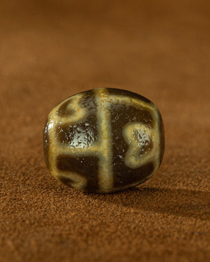 Yellow Tooth Padmasambhava Dalo Old Dzi Beads Tibetan Millennium Dzi Beads Pure and Rare
