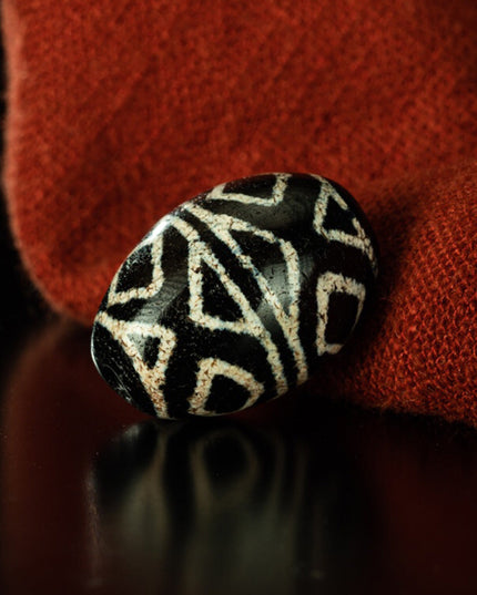 Hollow Tiger Tooth Vajra Six Eyes Old Dzi Beads Tibetan Millennium Dzi Beads Inlaid Erosion Special and Rare