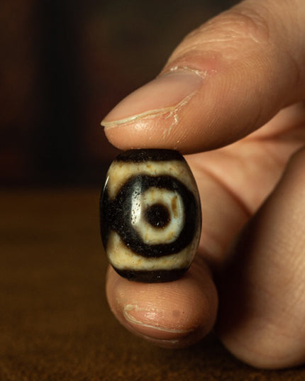 Daro Tiger Tooth Three Eyes Old Dzi Beads Tibetan Millennium Dzi Beads