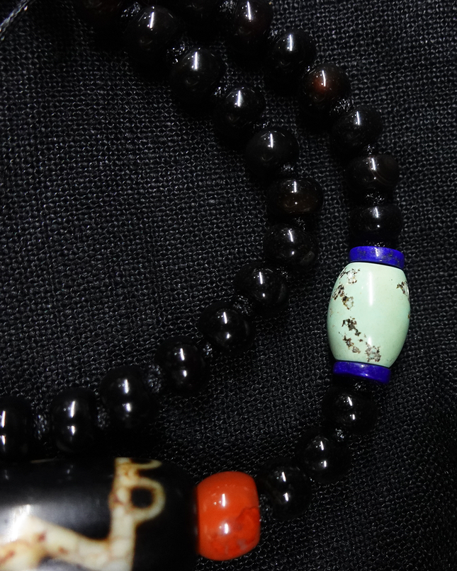【Unique Item】 Himalayan Goddess Lotus Double-sided Dzi Bead Necklace
