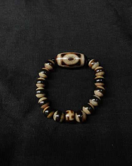 【Unique Item】 Six-word maxim one eye Dzi bead bracelet