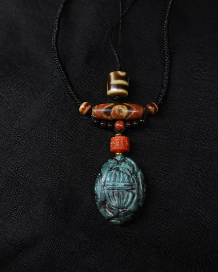 【Unique Item】 Old green Turquoise carving Three-eyed broken Dzi bead necklace