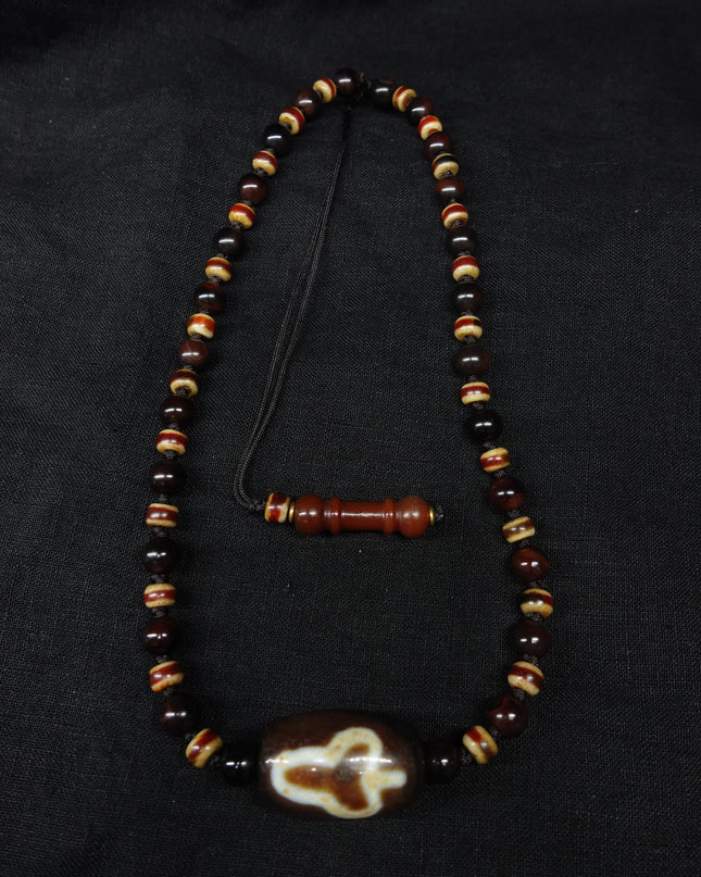 【Unique Item】 Old Agate Six-Syllable Mantra Bodhi Dzi Bead Necklace