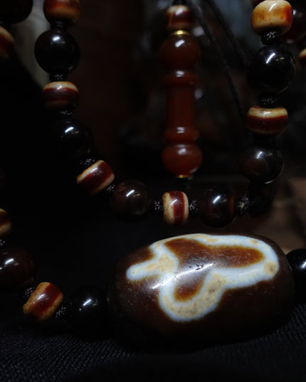 【Unique Item】 Old Agate Six-Syllable Mantra Bodhi Dzi Bead Necklace