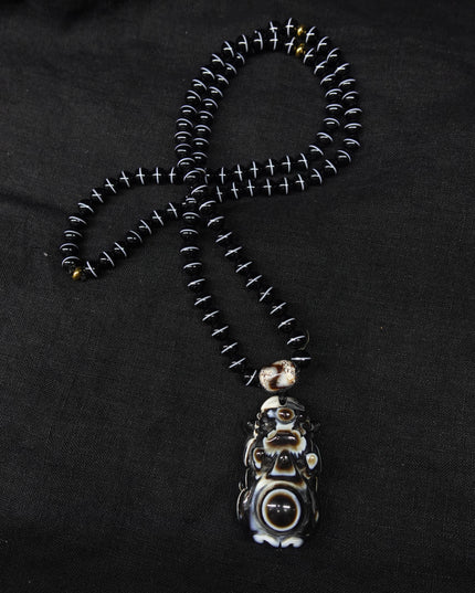 【Unique Item】 Nine-eyed agate snow lion necklace