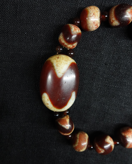 【Unique Item】 Tiger Tooth Bead Flat Bead Bracelet