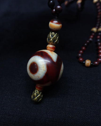 【Unique Item】 Aka(Tulku Lama)  Dzi bead Pendant
