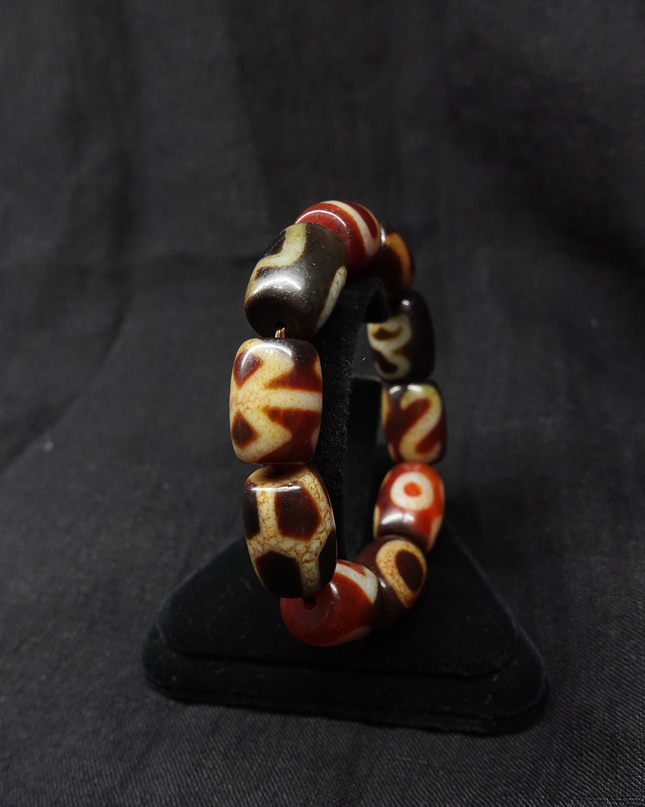 【Unique Item】 Large Dzi bead Multi-Totem Bracelet for Wealth and Blessing