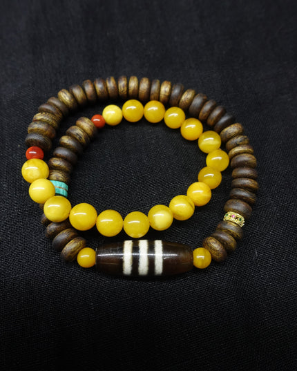 【Unique Item】 Amber and Agarwood Bracelet