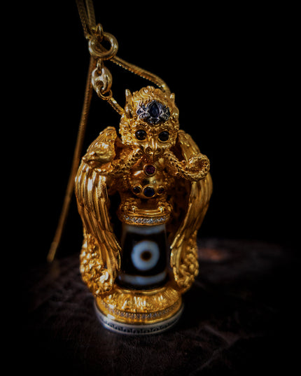 Guardian Owl Dzi Bead Pendant – Amulet for Protection & Wisdom