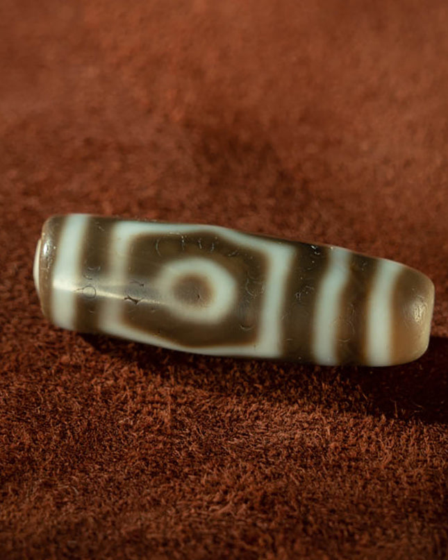 Pure Three-Eye Dzi Pendant – Ancient Wealth Guardian