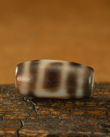 Eternal Grace Nine-Eye Dzi Pendant – Vintage Shale Treasure