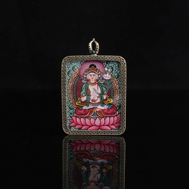 Mahasthamaprapta Tibetan Thangka Pendant with the Eight Auspicious Tibetan Signs Shell