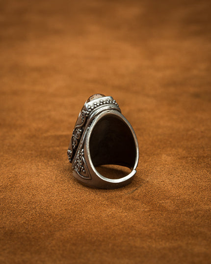 Three-Eye Dzi Bead Wealth Ring – Spiritual Blessing and Prosperity Protection