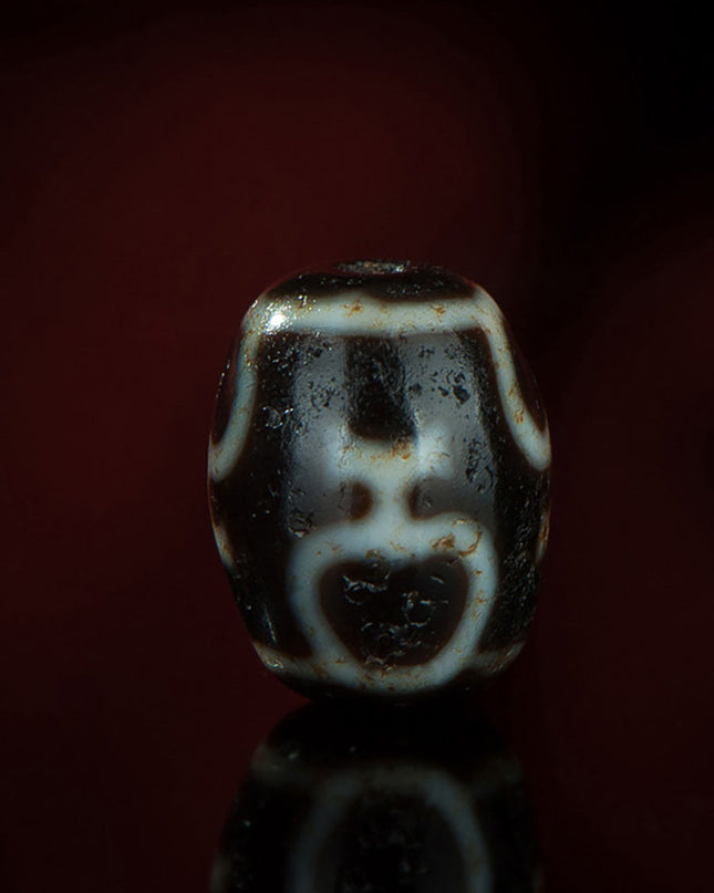 Rare Vase Nine-Eye Dzi Bead – Spiritual Protection and Wealth Energy