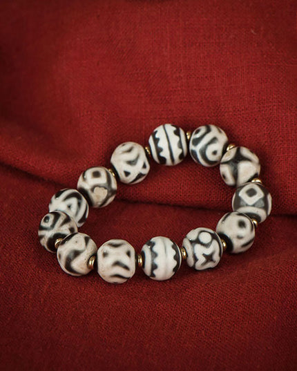 Multi-Totem Dzi Bracelet– Spiritual Protection and Energy Balance