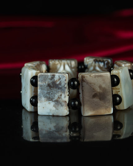 Qing Dynasty Dzi Bead Enlightened Eye Bracelet – Wisdom Energy and Spiritual Protection