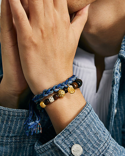 The Pure Essence Agate & Sandalwood Bracelet