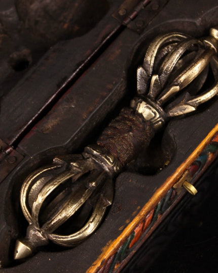 Padmasambhavan ENLIGHTEMENT Vajra  for Eliminating Ignorance