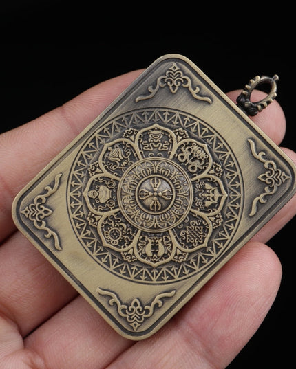 Shakyamuni Buddha Tibetan Thangka Pendant with Eight Auspicious Tibetan Signs Shell