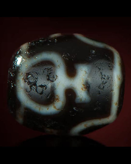 Rare Vase Nine-Eye Dzi Bead – Spiritual Protection and Wealth Energy