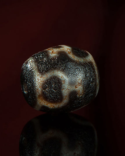 Rare Vase Nine-Eye Dzi Bead – Spiritual Protection and Wealth Energy