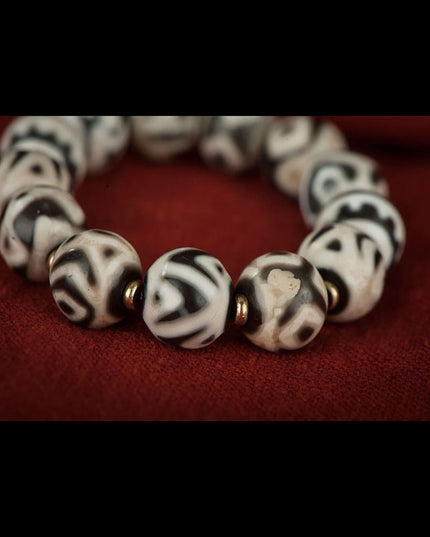 Multi-Totem Dzi Bracelet– Spiritual Protection and Energy Balance