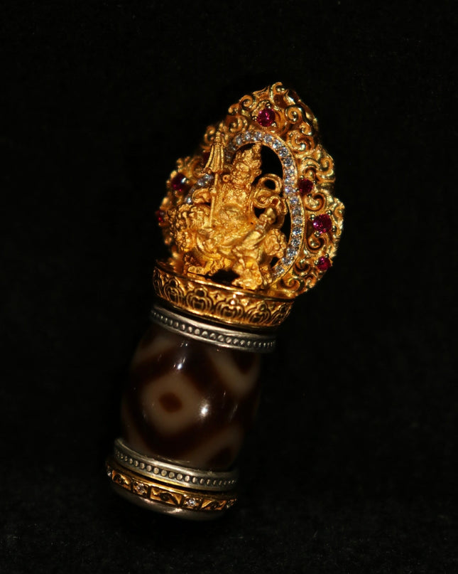 Sacred Wealth Energy Pendant – Dzi Beads with Gilded Buddha for Prosperity