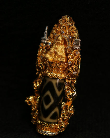 Sacred Blessing Pendant – Dzi Beads with Buddha Carving for Protection