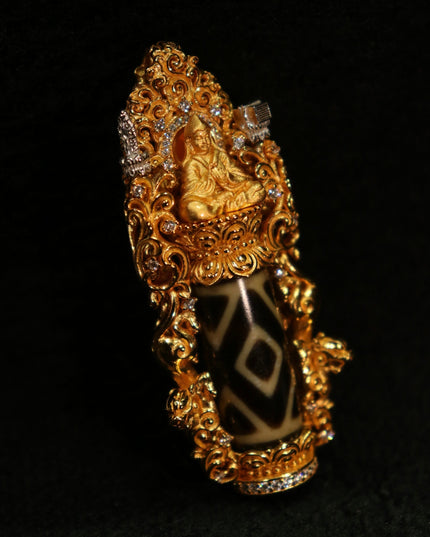 Sacred Blessing Pendant – Dzi Beads with Buddha Carving for Protection