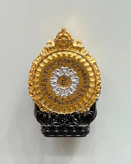 Golden Eye of Wealth Pendant – Blessing Energy, Dzi Bead, Gilded Deity Pendant
