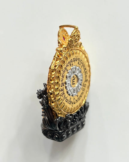 Golden Eye of Wealth Pendant – Blessing Energy, Dzi Bead, Gilded Deity Pendant