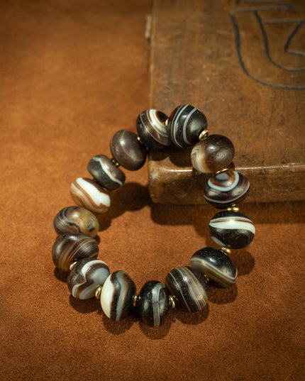 Healer’s Veins – Black & White Banded Agate Bracelet from the Himalayas