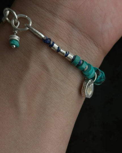 【Unique Item】 Wilderness Wind: Raw Turquoise and Silver Bead Bracelet