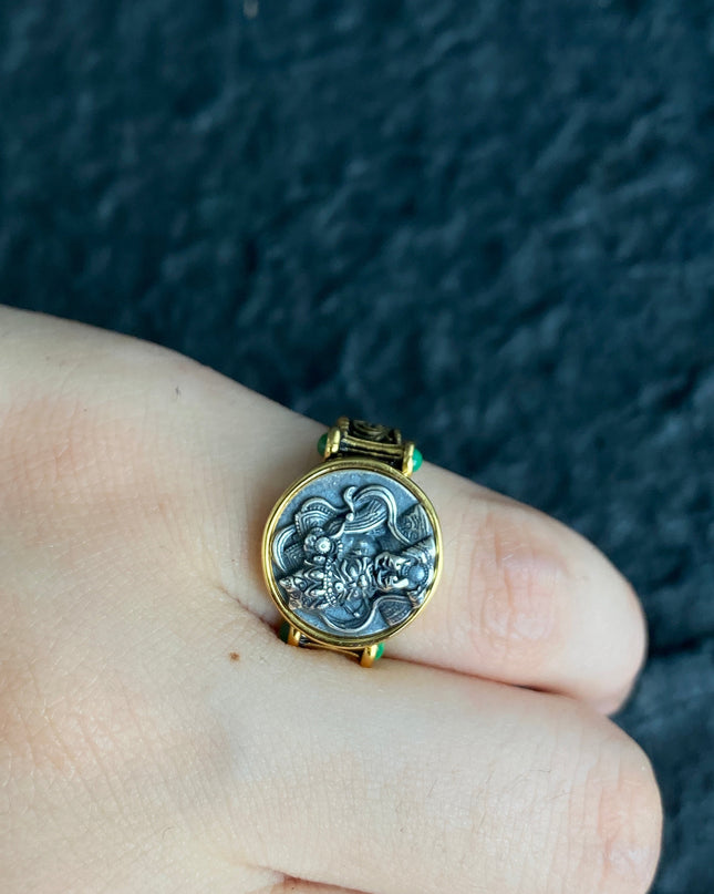 Zakirum carves Himalayan-style fortune ring