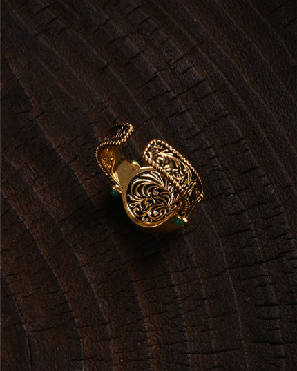 Zakirum carves Himalayan-style fortune ring