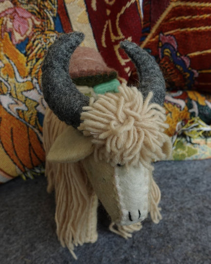 Handcrafted Yak Wool Yak Figure – Natural Elegance & Artisan Craftsmanship