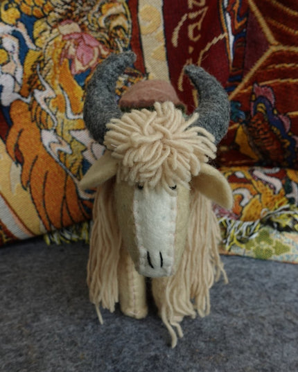 Handcrafted Yak Wool Yak Figure – Natural Elegance & Artisan Craftsmanship