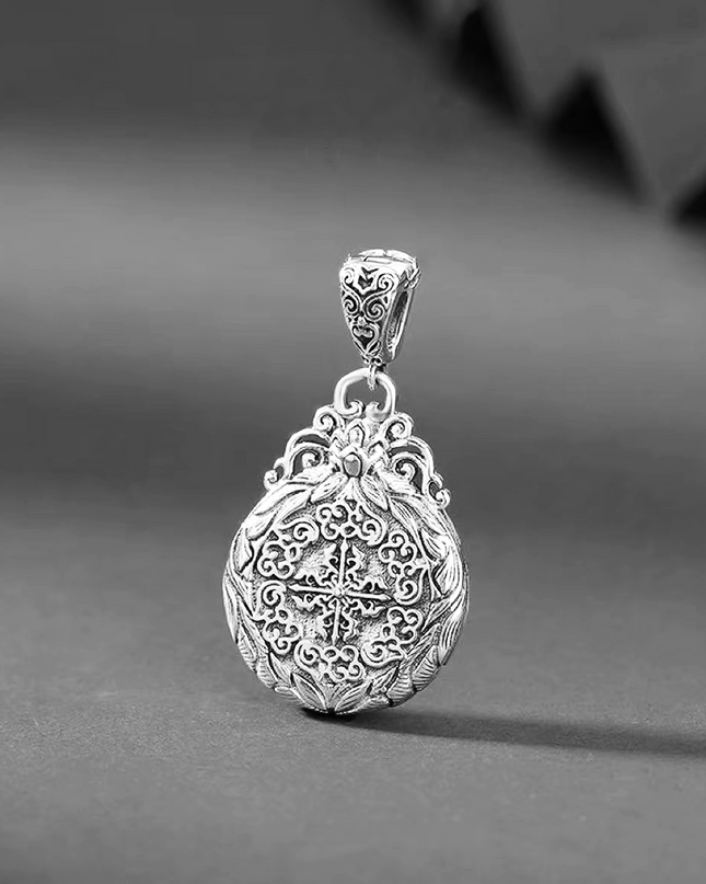 Vital Amber Energy Pendant | Wealth, Protection and Prosperity